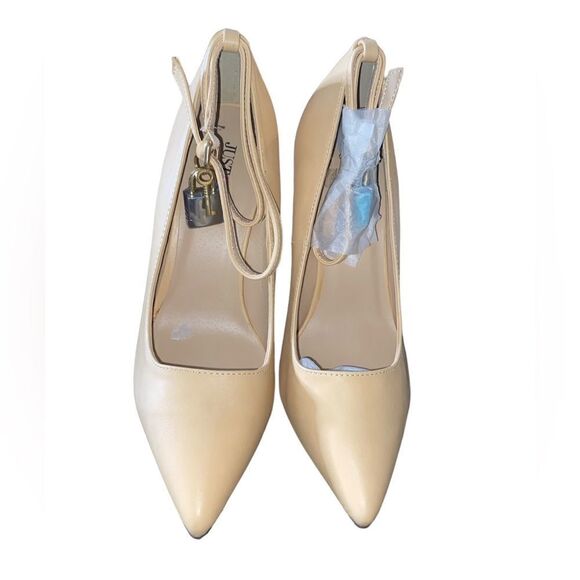JustFab Jaslene Sz 9 Taupe Pointy Toe 5” Heels Gold Lock Key Sets Pumps Heels - Picture 2 of 8